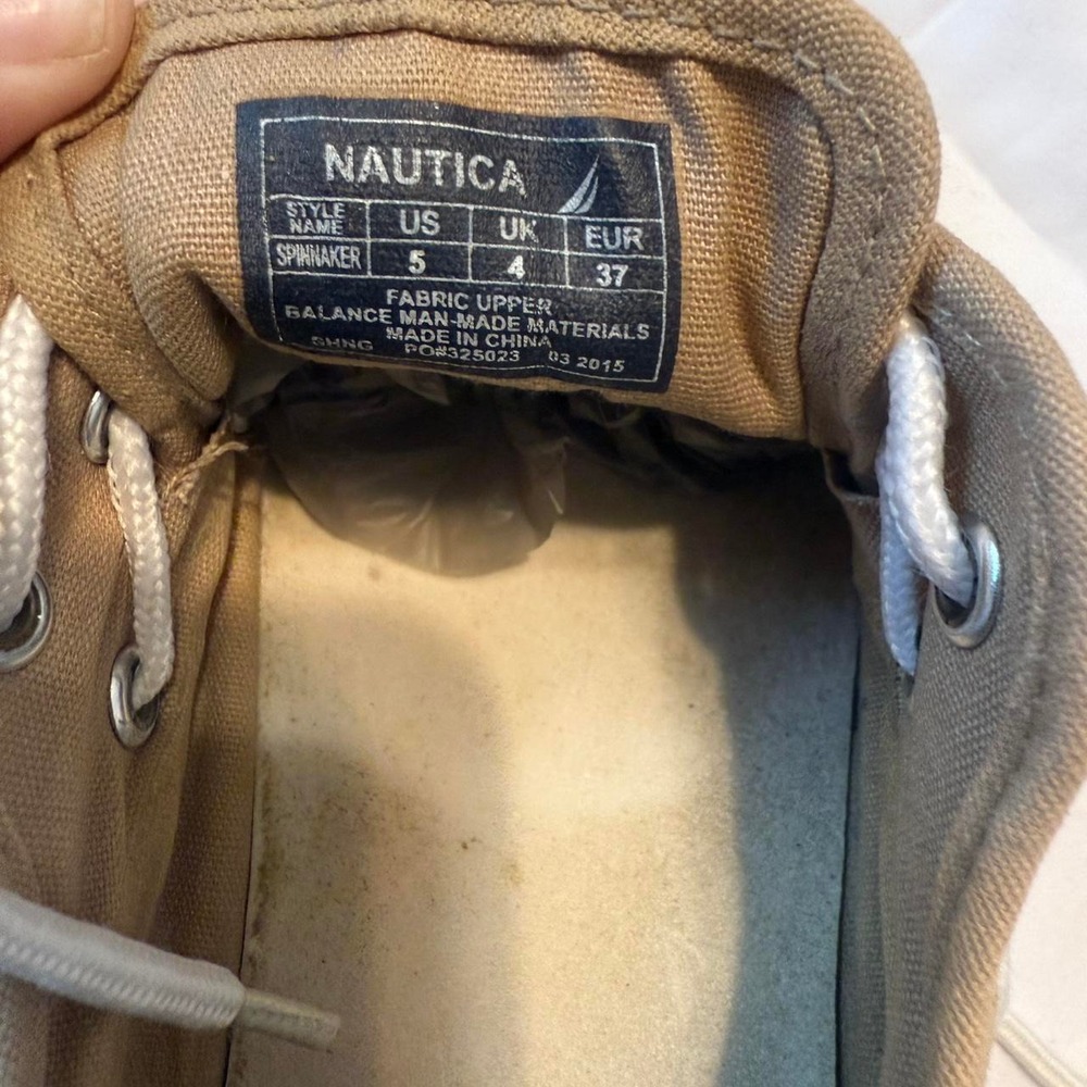 Women's size 5 nautica tan canvas boat shoes - Picture 5 of 7